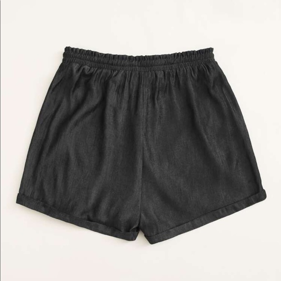 Black light denim shorts BRAND NEW never worn - Picture 2 of 2